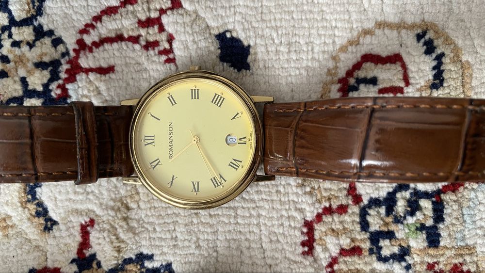 Часы наручные электроные