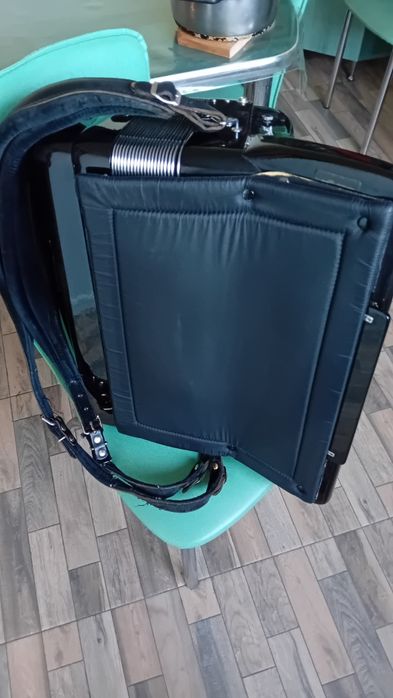 Vind acordeonr. EXCELSIOR . 120 bași