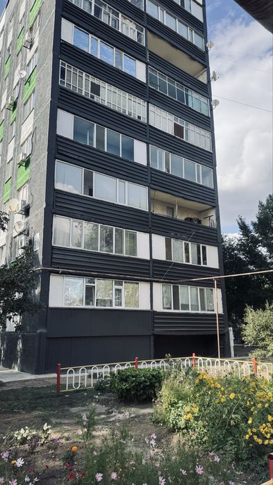 Продам 2-хкомн кв р-н Автопарк