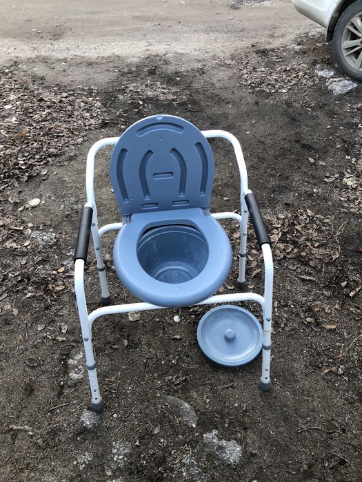 Продам кресло-туалет