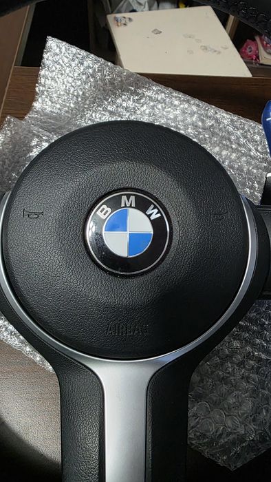 Volan bmw m  f30 f20 f15 f25 f16 f48  ca nou original