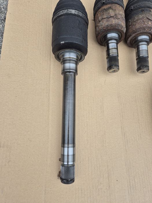 Полуоска Мерцедес МЛ ГЛ полуоски Mercedes ML W164 GL X164 лява дясна