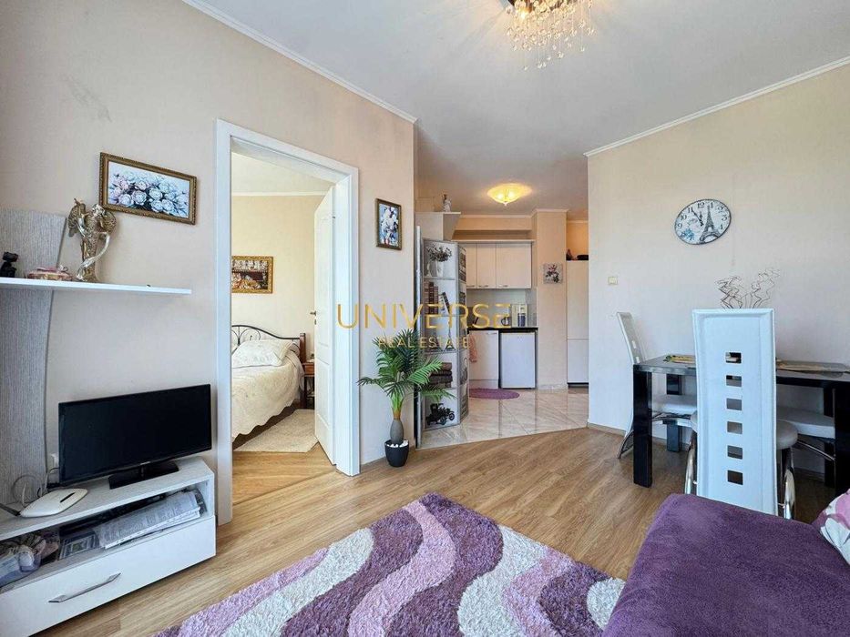 Продава се Двустаен апартамент в к.к. Слънчев бряг - 50 кв.м за 2100 €/кв.м - Снимка #1