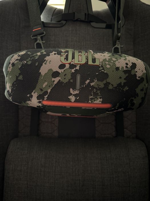 Vand boxa JBL Xtream 4 Camuflaj Impecabila in garantie