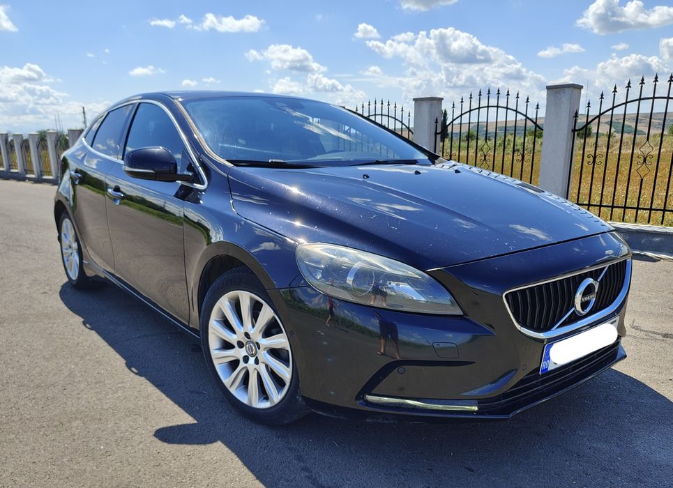 Vând Volvo V40 Summum