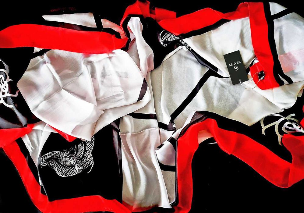 Стилен и красив копринен шал