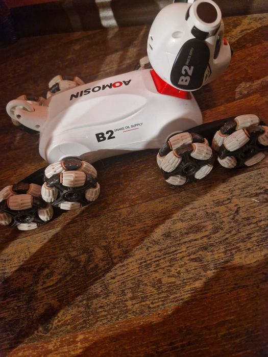 Куче-робот,което се върти и пее