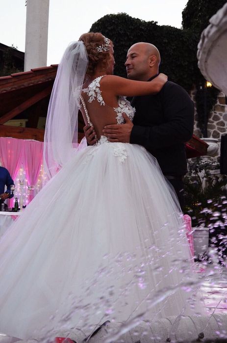 Булчинска рокля с було