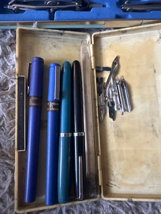 Набор чертежника / готовальня