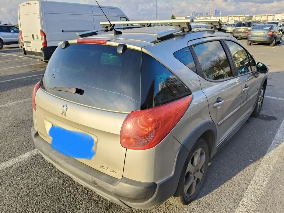 Vând Peugeot 207 SW outdoor