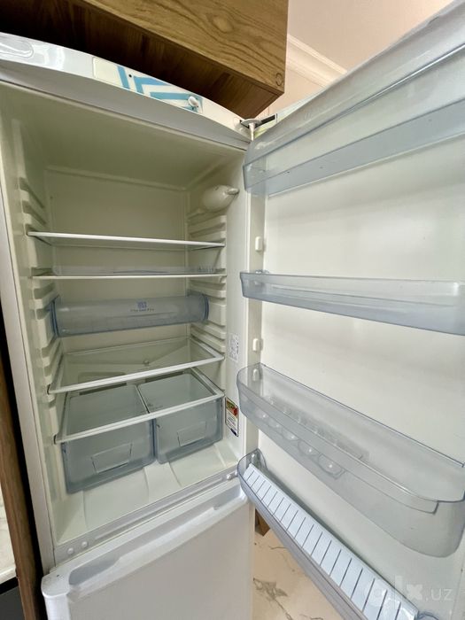 Холодильник Indesit