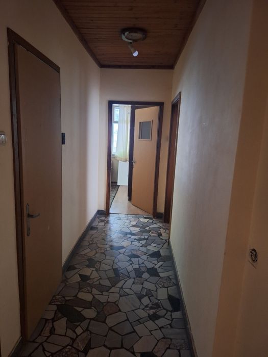 Дава се под наем Етаж от къща в Пловдив, Каменица 1 - 80 кв.м за 357 € - Снимка #2