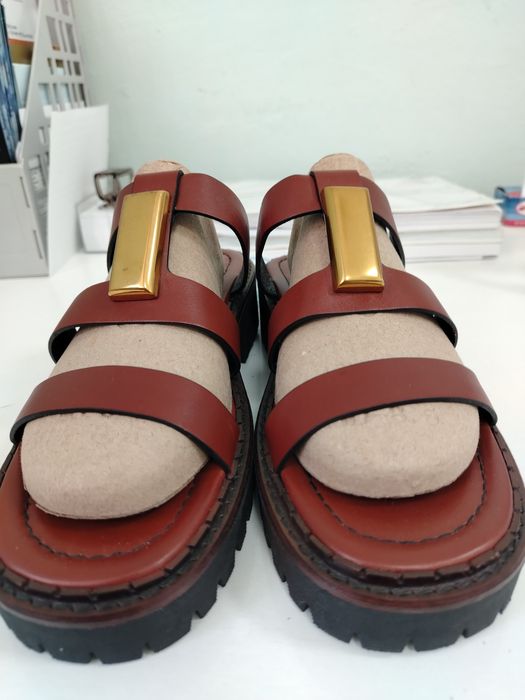 Кожаные сандали на платформе. Massimo Dutti