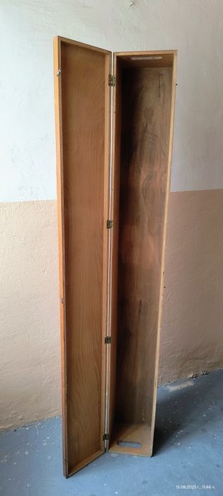 Стар голям дървен военен сандък от втората световна война