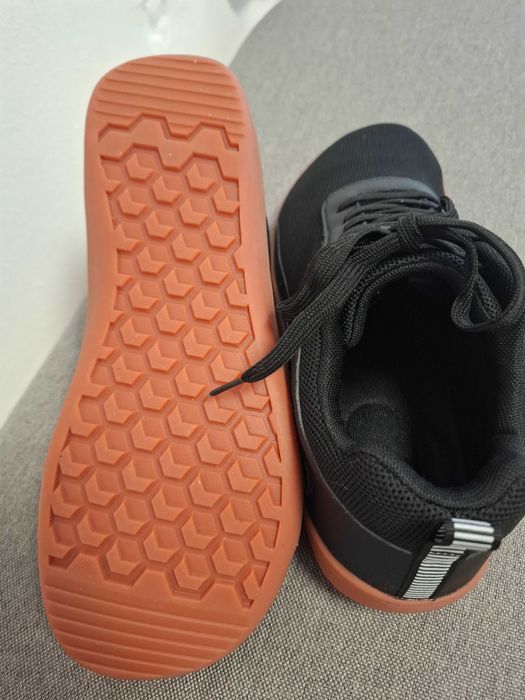 Боси обувки нови с етикет