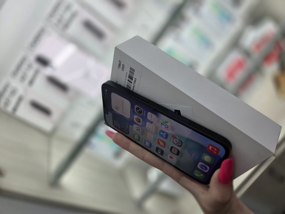 Humor GSM oferă spre vânzare / iPhone 14 / 256 GB / Midnight / Baterie 100% / Garanție 12 luni / Rate