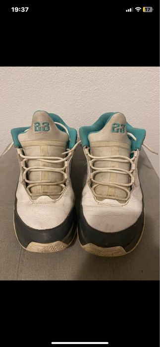 Vand jordan 23 marime 42