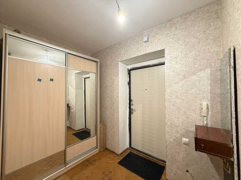 Продам 1 комнатную квартиру