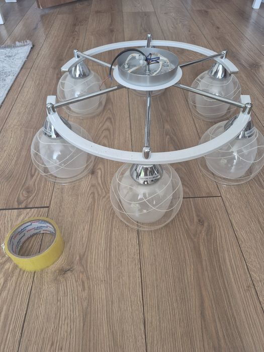 Люстра шестирожковая