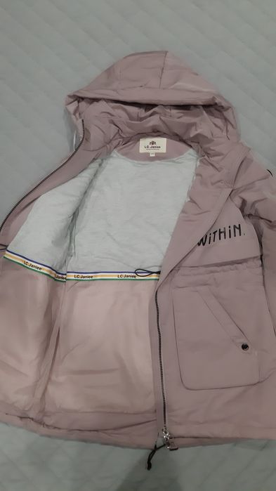 Весенняя одежда для девочки