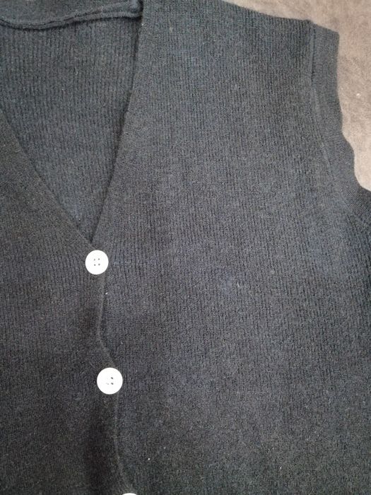 Безрукавка женская шерстяная чёрная