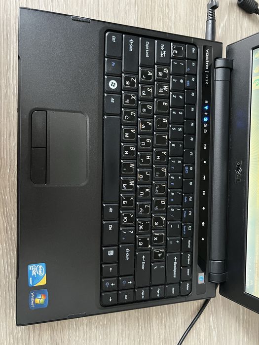 Ноутбук Dell Vostro 1220