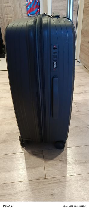 Чемодан полипропиленовый