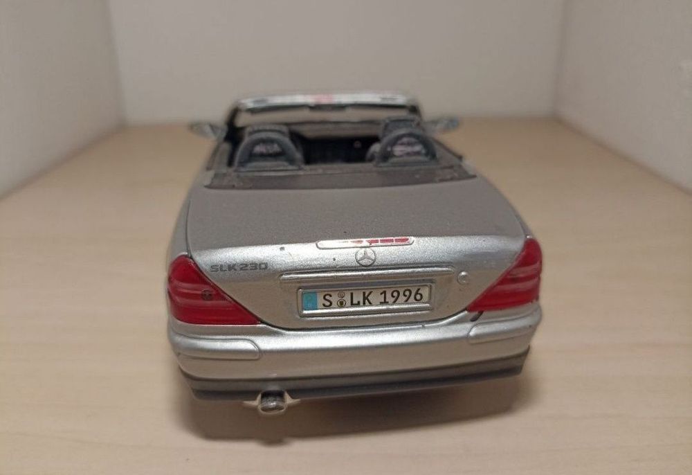 Scara 1:18 maisto Mercedes