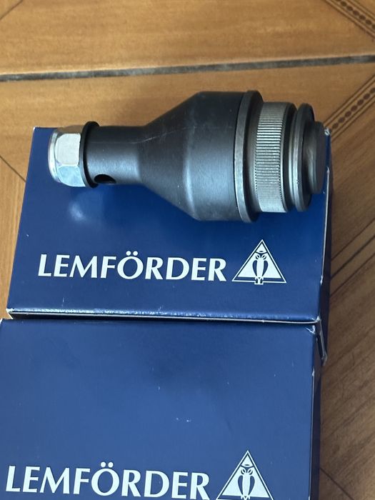 Pivoti superior/inferior,bucse lemforder noi VW T4.