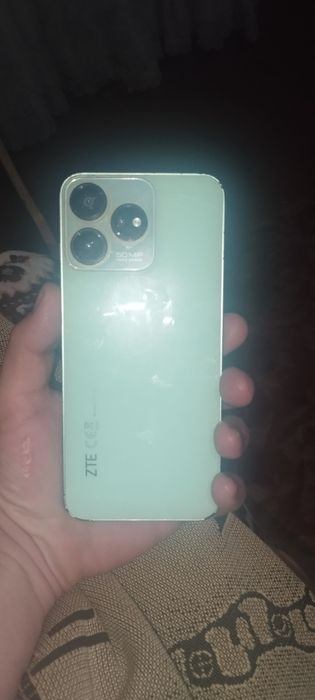 ZTE blade v50 Design