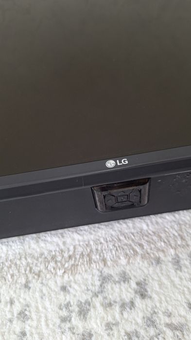 Продам Смарт телевизор LG