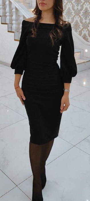 Шикарное платье в хорошем состояние