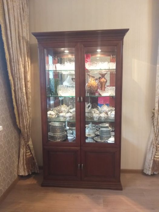 Продам   сервант