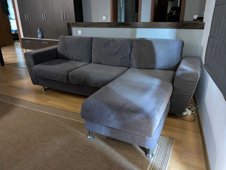 Colțar cu insula pe dreapta - 2.60m x 1.60m, gri închis, cu lada de depozitare