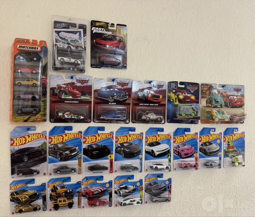 Hot Wheels main, silver premium