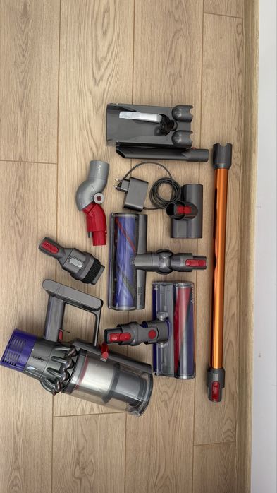 Прахосмукача DYSON V10
