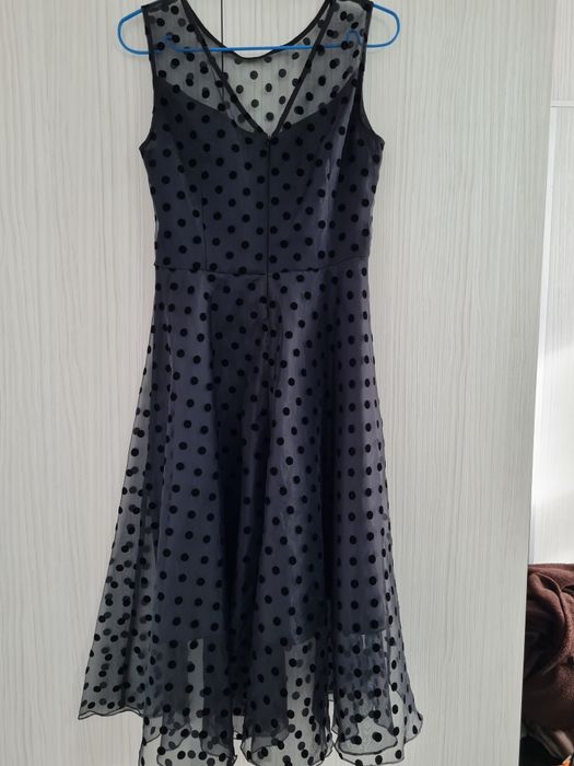 Vând rochie elegantă