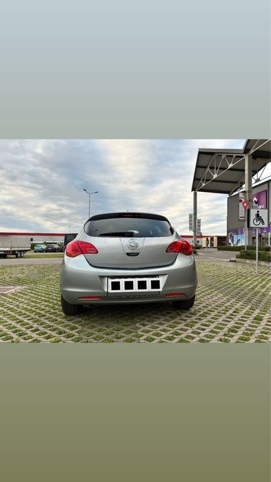 OPEL Astra 2011 — imagine 3