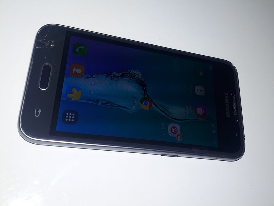 Продам телефоны на запчасти J7