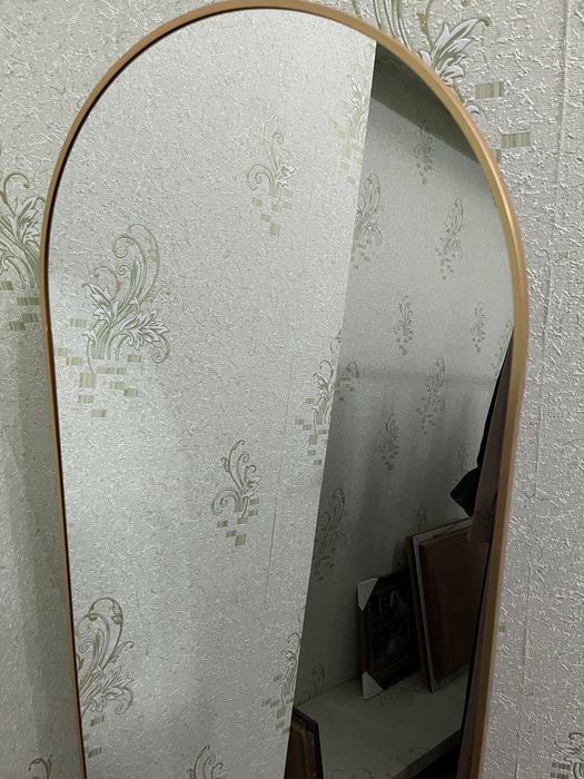 Продается напольное зеркало