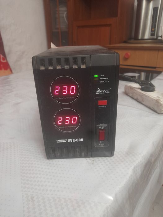 Стабилизатор SVC AVR-600
