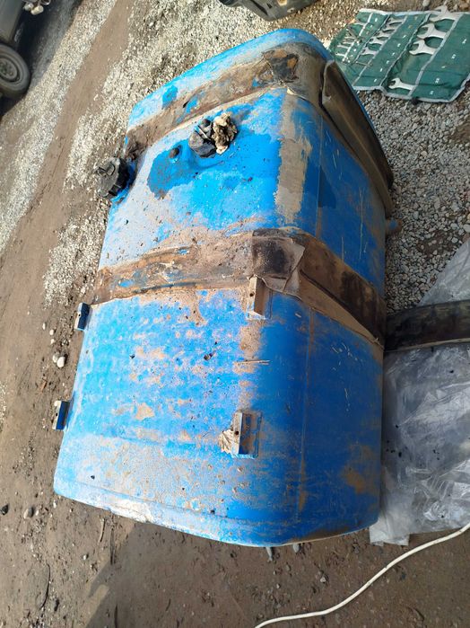 Bak sotiladi manni baki