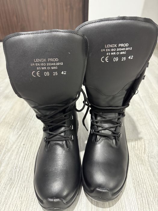 Bocanci noi Lenox Petrom mărimea 42