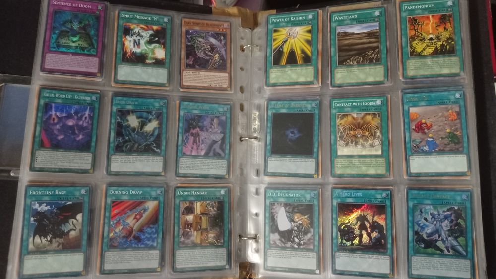 Yu-Gi-Oh cards, Югио карти