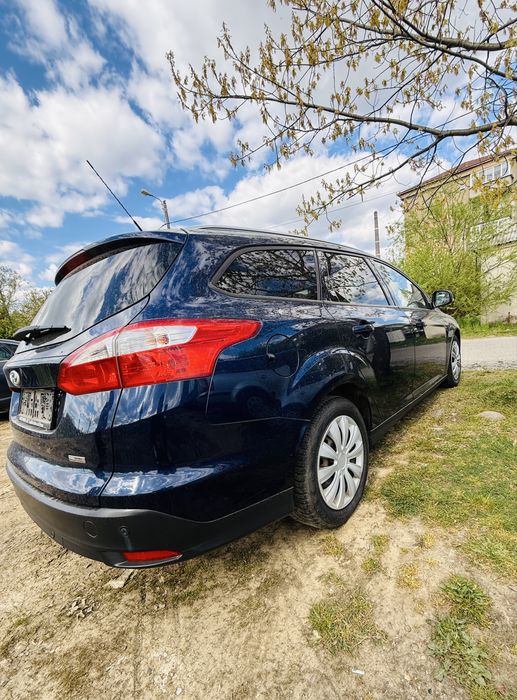 De vanzare ford 1,6 dizel an 2013  nu sa scos numere rosi se pot scoate pret 2500 euro