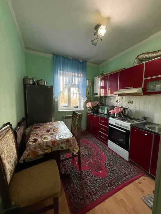 Сергели 1.   3/7/7 нахт или ипатекага. Метро олдида сквазной.