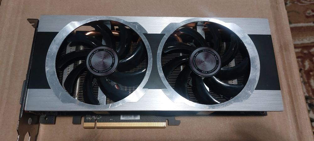 Placa video DEFECTA Radeon XFX HD 7870 2GB Gddr5 256 bit