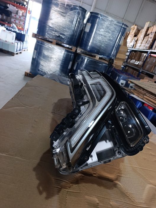 Фара правый стороне Кия карнавал