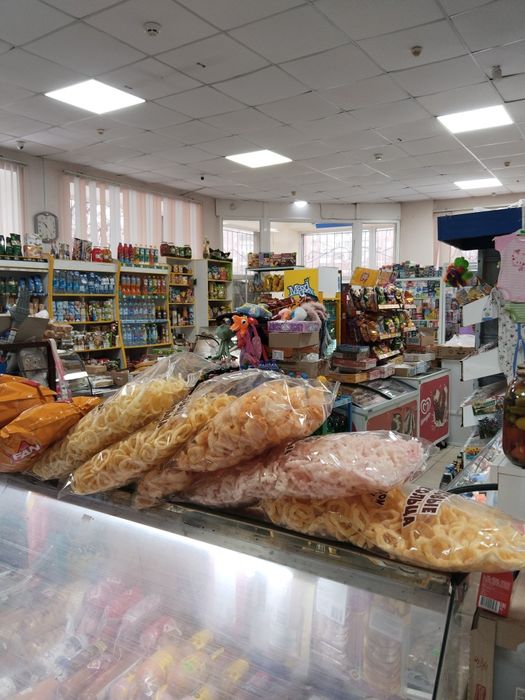 Продаю универсальный магазин.