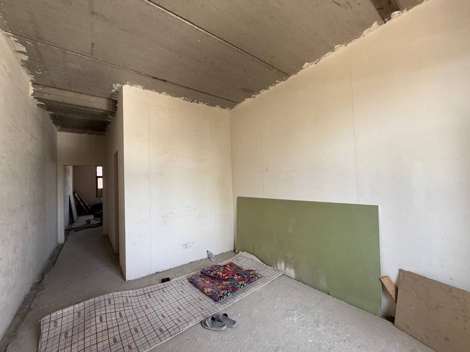 Успейте! Продается 85м2 коробка в ЖК Дархан (Golden House)